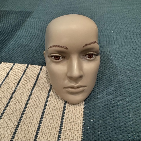 Female Mannequin Gray Grey Bald Head Halloween Prop - Picture 2 of 7